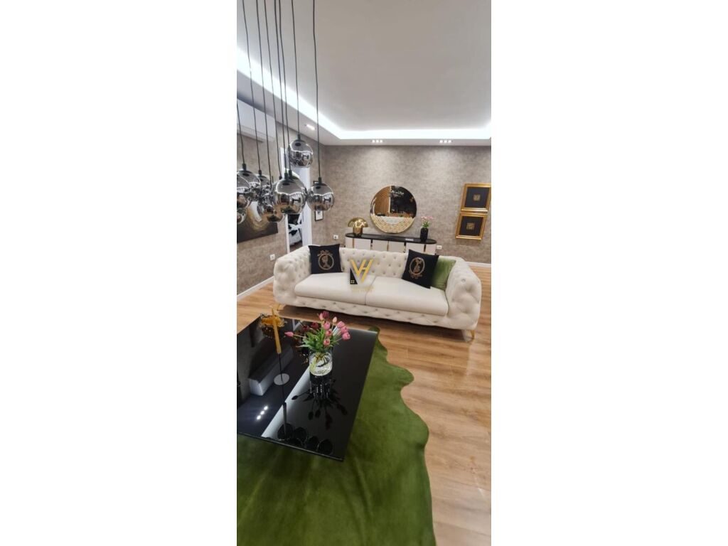 Shitet Apartament 2+1 Rruga Sami Frasheri 100 m2