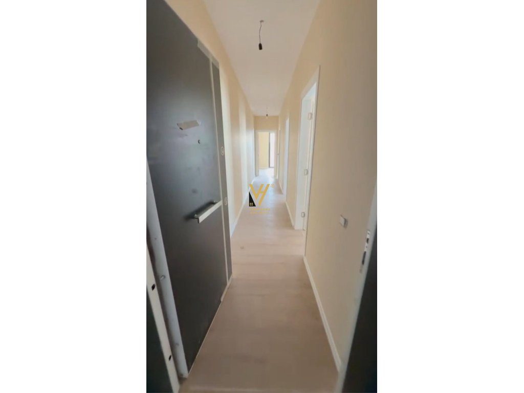JEPET ZYRE 125 M2 ME QIRA TEK FARMACIA 10 - 840 EURO 4