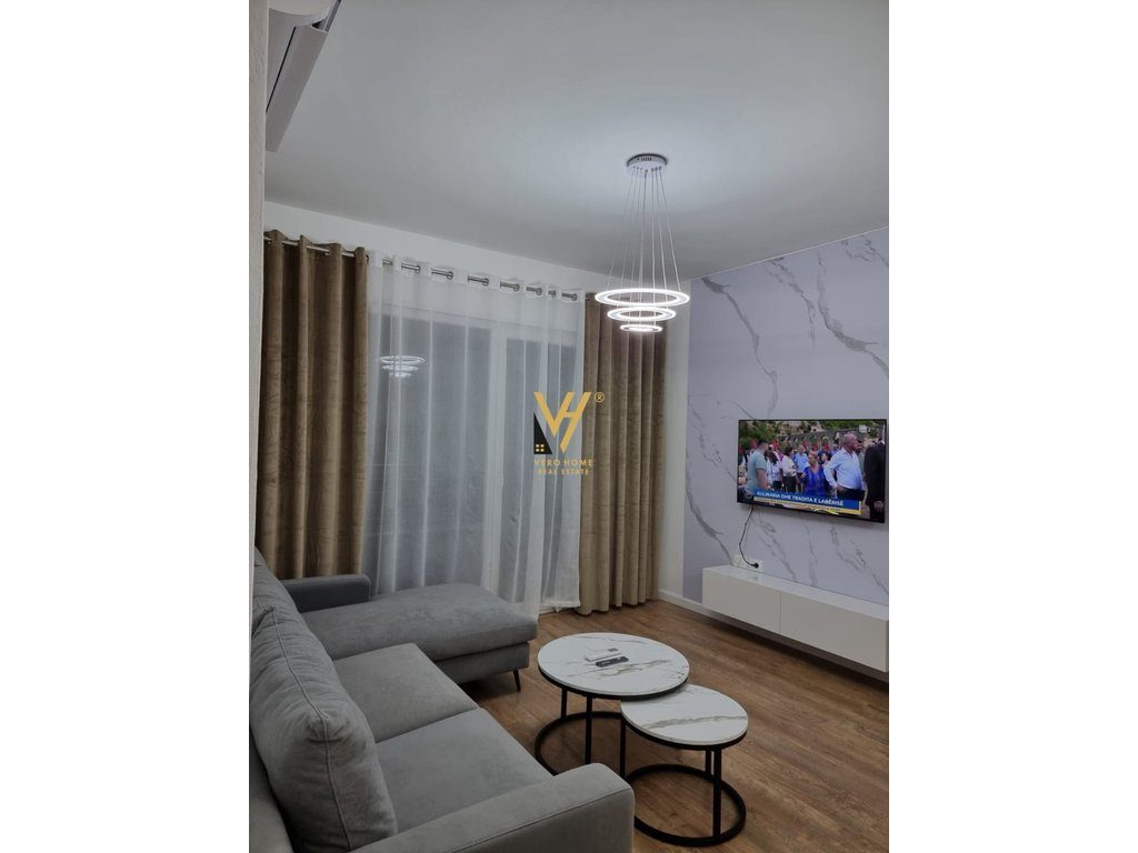 JEPET APARTAMENT 1+1+BLK ME QERA TE KOMUNA PARISIT 85.000 LEKE