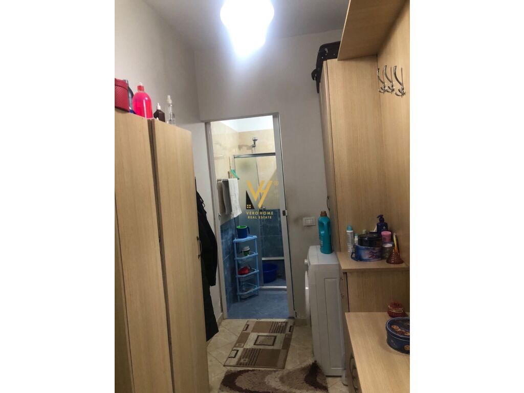 Shitet apartament 1+1 te Kthesa e Kamzes 74 m2 2