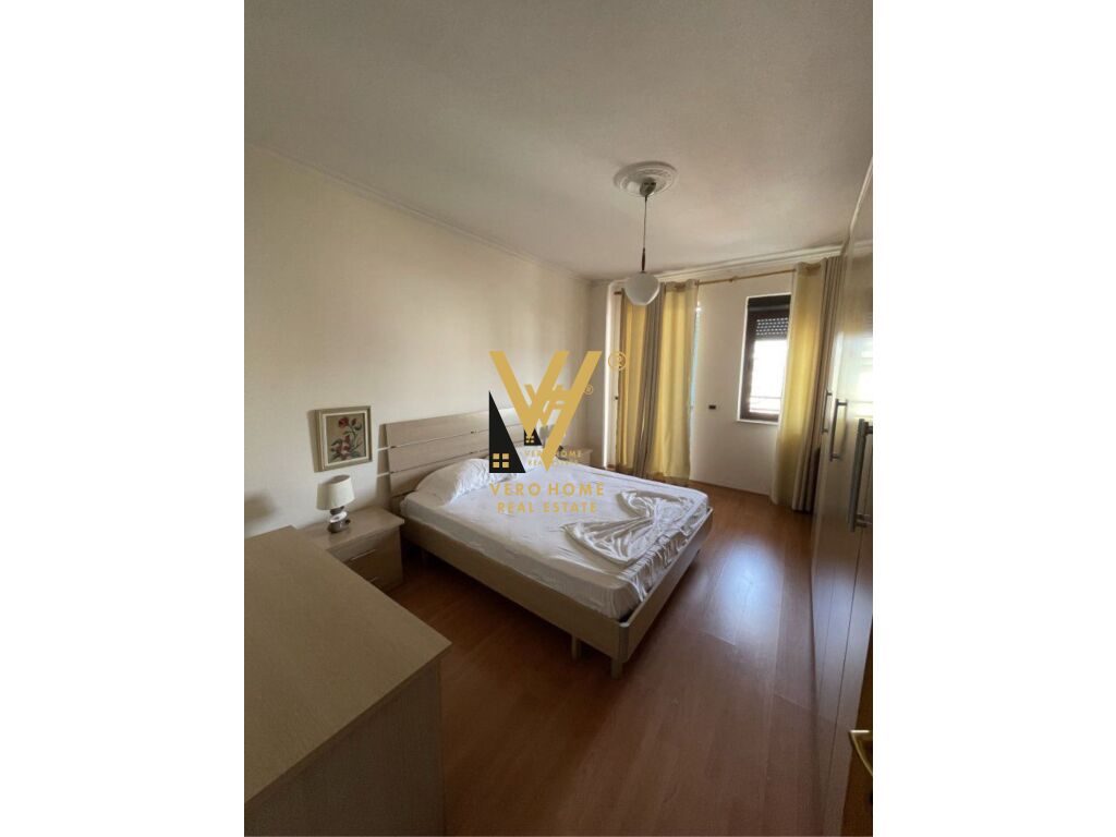 JEPET APARTMENT 2+1+BLK ME QERA NE BLLOK 800 EURO 4