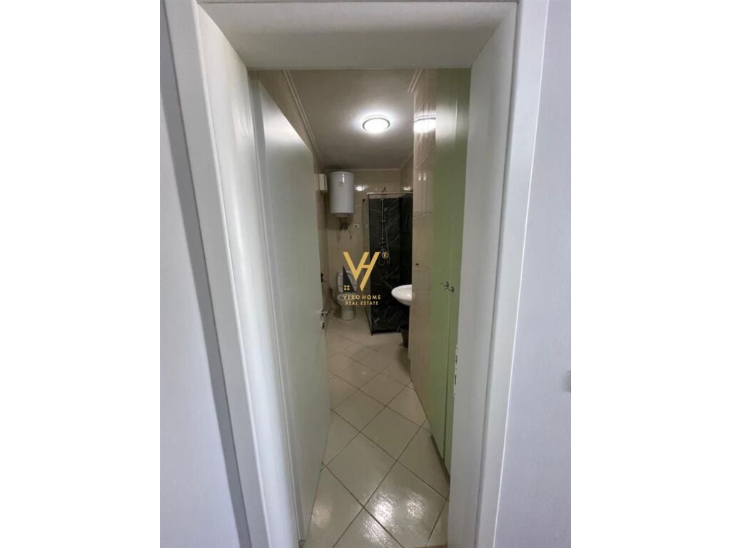 Jepet Apartament 2+1+ballkon me qera prane Stadiumit Air Albania 90 m2 4