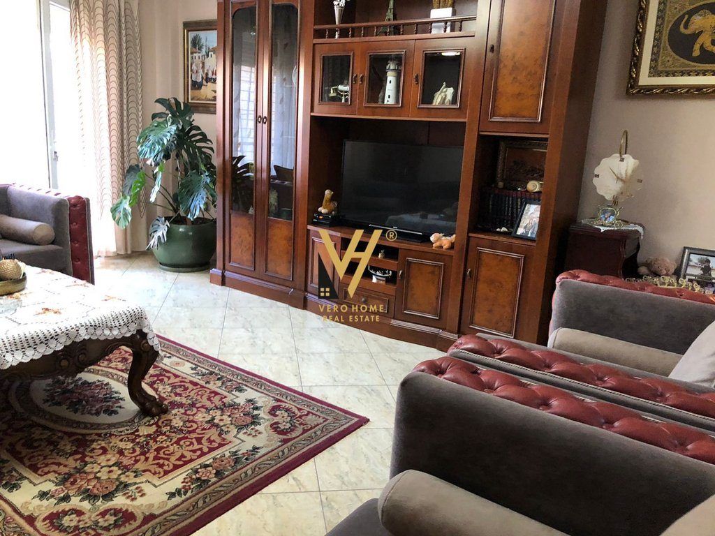 JEPET APARTAMENT 2+1+2 ME QIRA TE SIRI KODRA 800 EURO 3