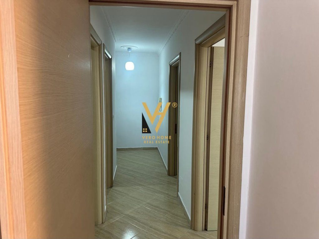 JEPET APARTAMENT 2+1+2+BLK ME QERA TE JORDAN MISJA 60.000 LEKE 3