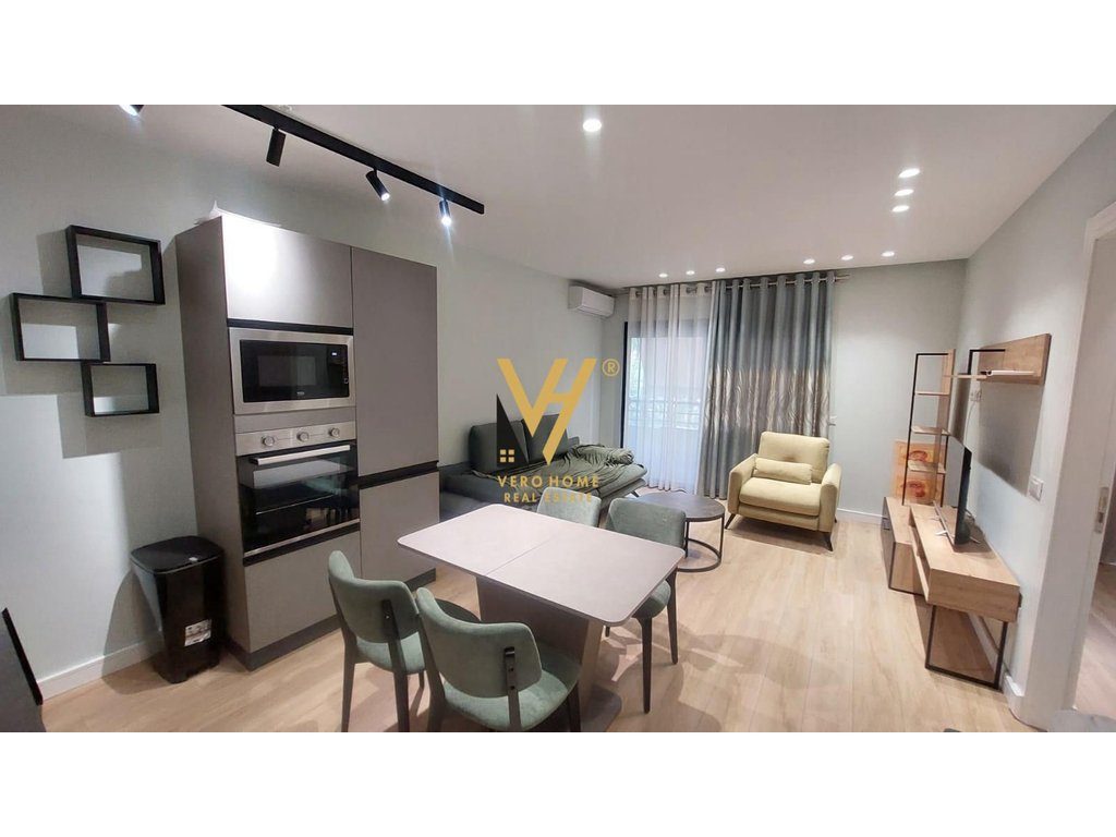 JEPET APARTAMENT 1+1 ME QIRA TE KOMUNA E PARISIT 700 EURO
