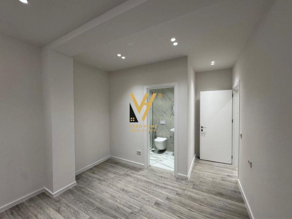 JEPET APARTAMENT 2+1+2 ME QIRA TE MINE PEZA 1.100 EURO 3