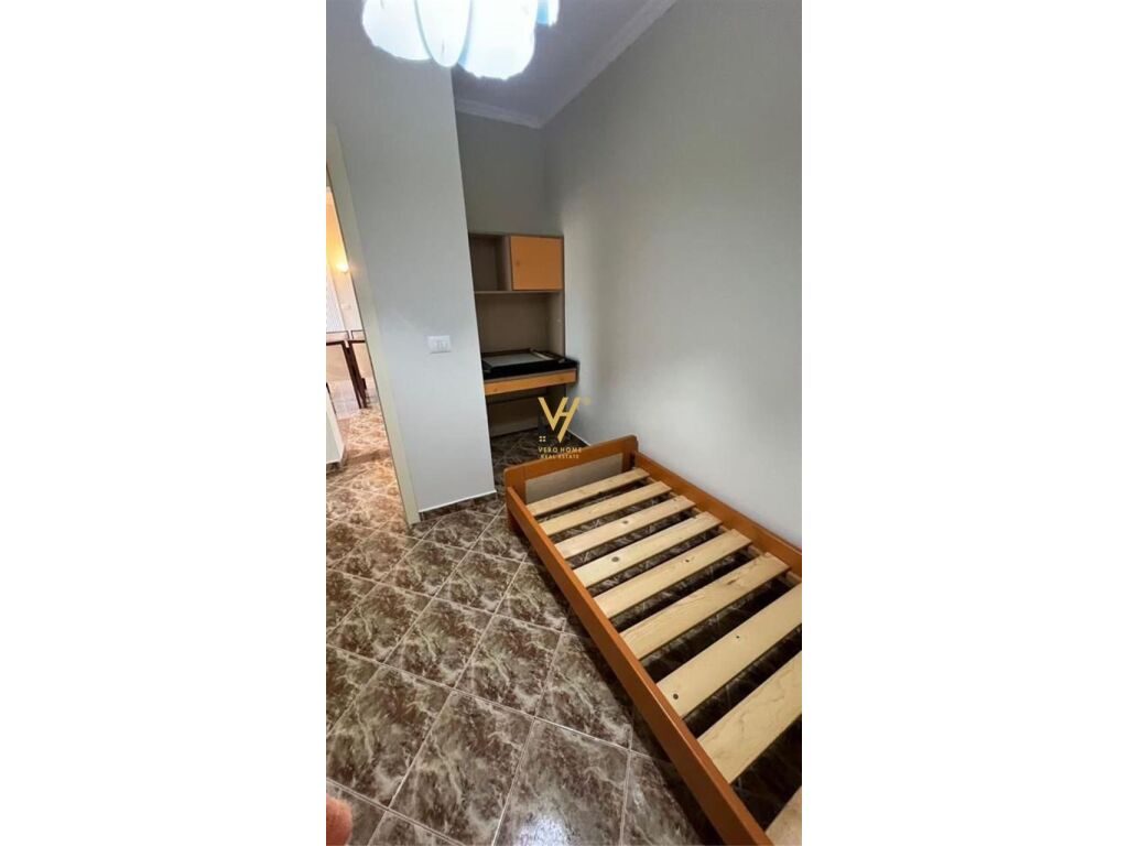 Jepet Apartament 2+1+ballkon me qera te Medreseja 80 m2 3