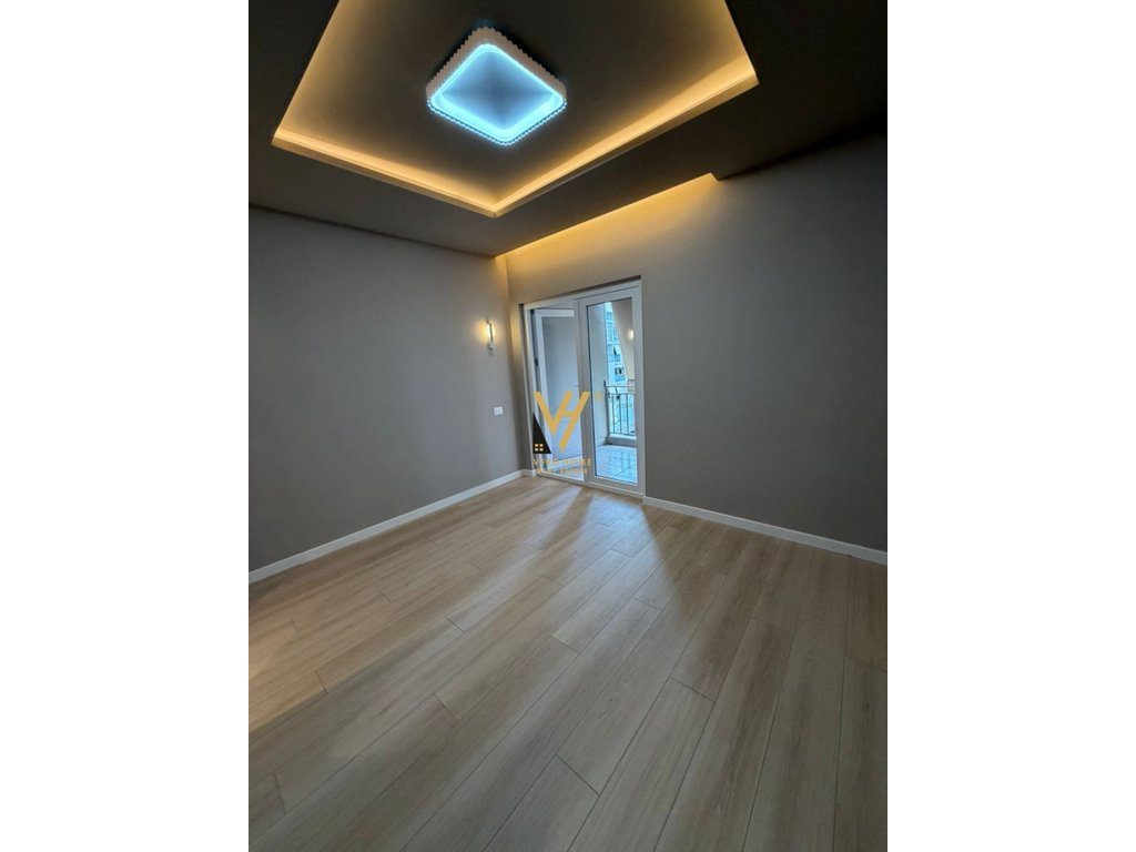 SHITET APARTAMENT 2+1+2 TE KOMUNA PARISIT 275.000 EURO 2