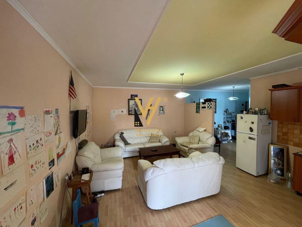 SHITET APARTAMENT 1+1+BLK TE STADIUMI DINAMO 175.000 EURO