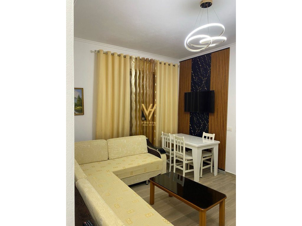 JEPET APARTAMENT 1+1+BLK ME QERA NE KOMBINAT 40.000 LEKE