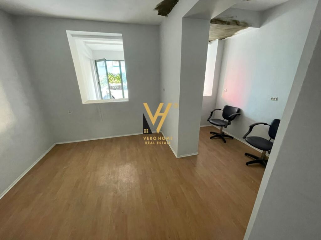 Shitet dyqan ne Bllok 140 m2 4