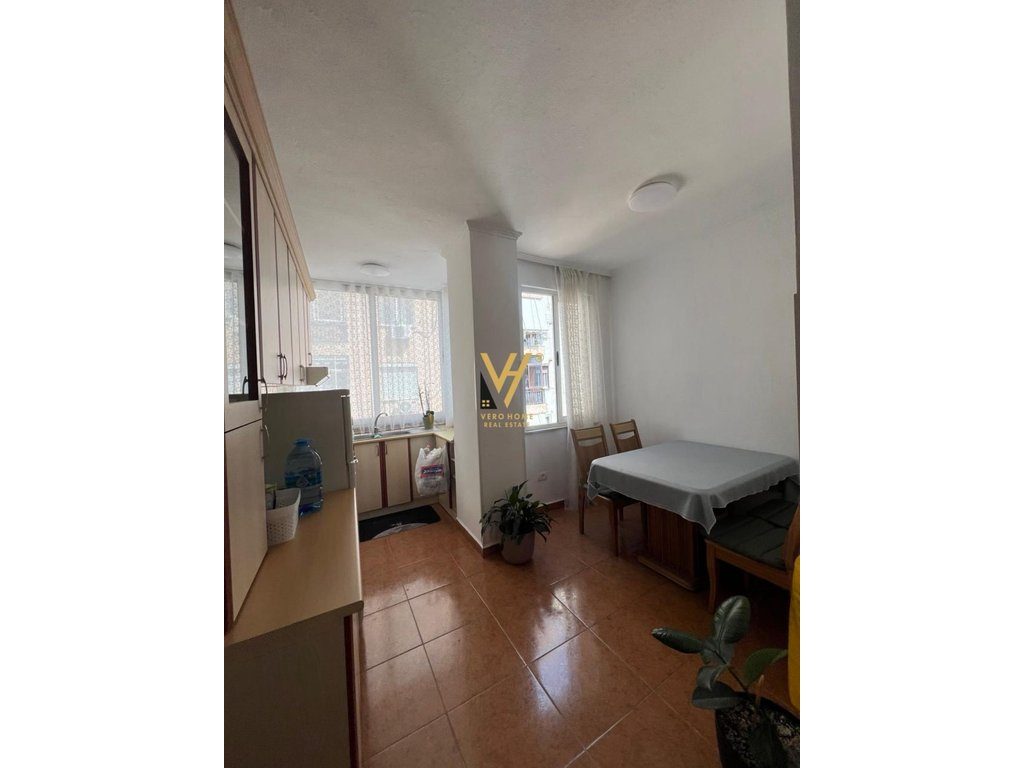 JEPET APARTAMENT 1+1 ME QIRA TE KOMUNA E PARISIT 50.000 LEKE 2