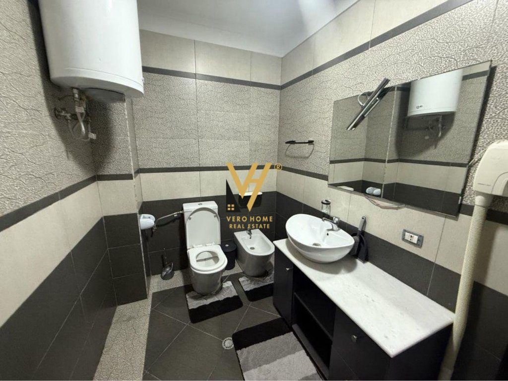 JEPET APARTAMENT 2+1+BLK ME QIRA NE ASTIR 600 EURO 4
