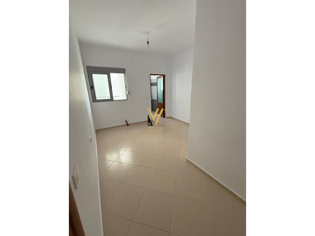 SHITET APARTAMENT 2+1+2 NE FIER 8.800.000 LEKE