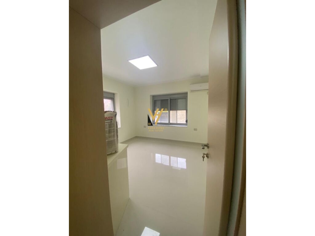 Jepet Ambient Biznesi me qera te Brryli 60 m2 2