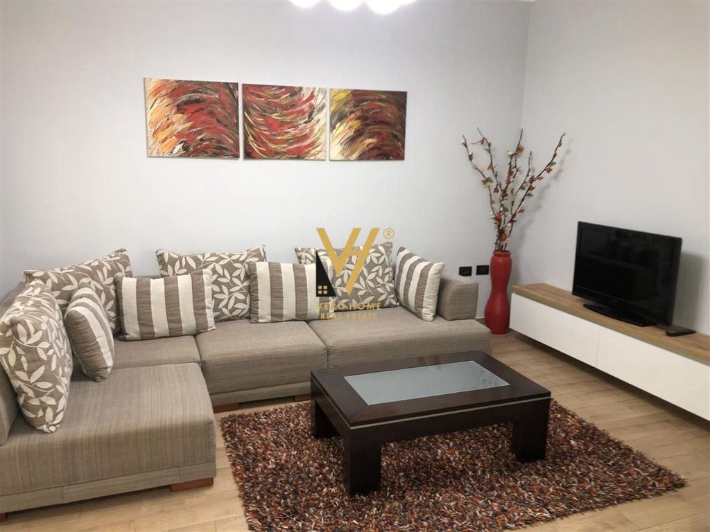 JEPET APARTAMENT 1+1+BLK ME QERA TEK MYSLYM SHYRI 65.000 LEKE