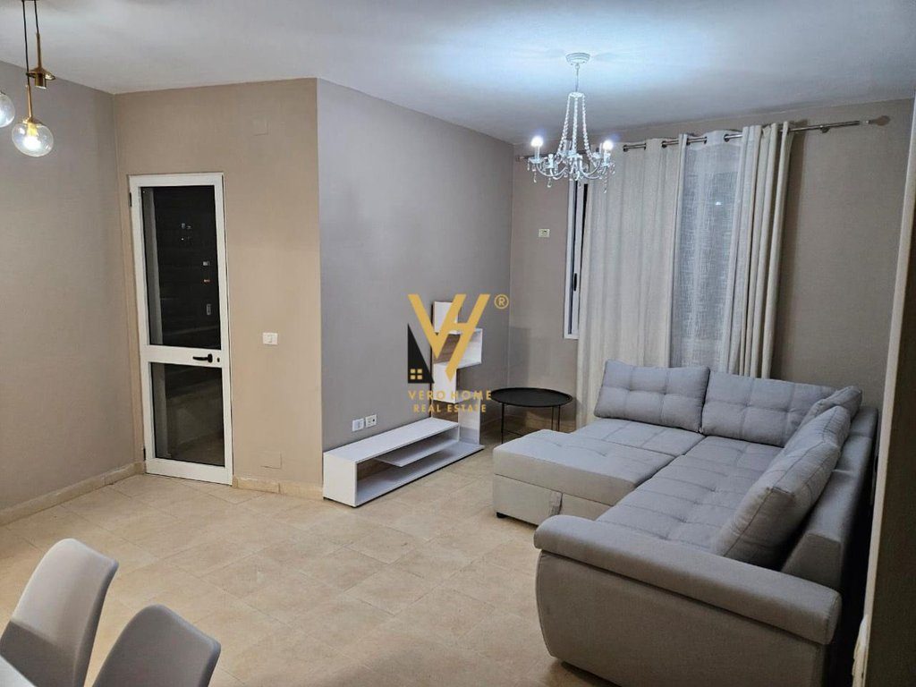 JEPET APARTAMENT 3+1+2 ME QIRA NE ASTIR 55.000 LEKE
