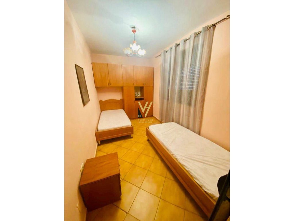 JEPET APARTAMENT 2+1 ME QERA TE KOMUNA PARISIT 650 EURO 4