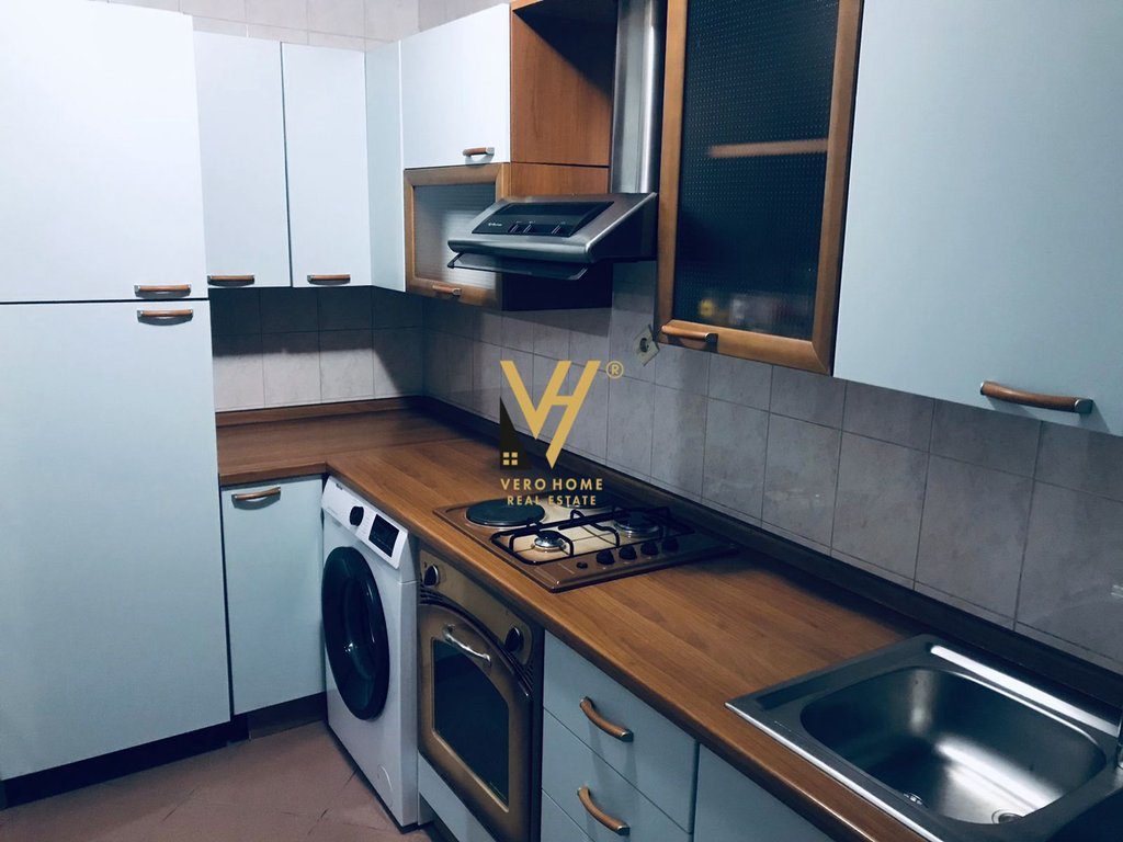 JEPET APARTAMENT 2+1 ME QERA TE RRUGA NDRE MJEDA 50.000 LEKE 2
