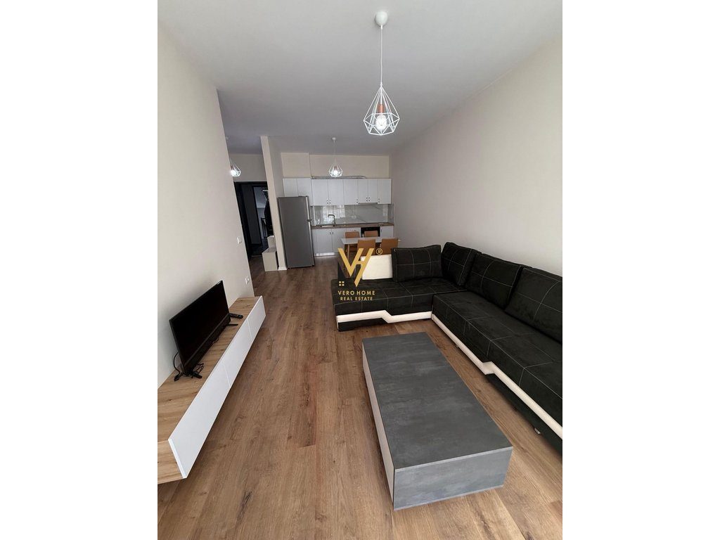 JEPET APARTAMENT 1+1+BLK ME QERA TE 5 MAJI 50.000 LEKE 2