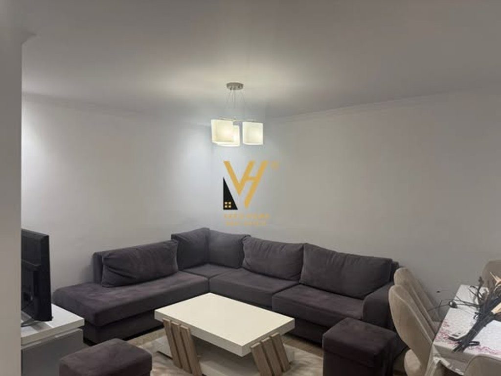 JEPET APARTAMENT 1+1+DEPO ME QIRA TE ALI DEMI 50.000 LEKE