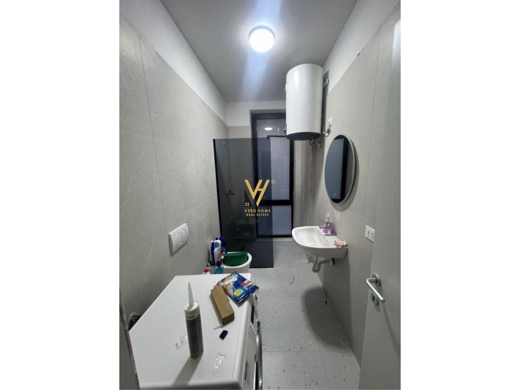 JEPET APARTAMENT 2+1+BLK ME QIRA TE STACIONI I TRENIT 700 EURO 3