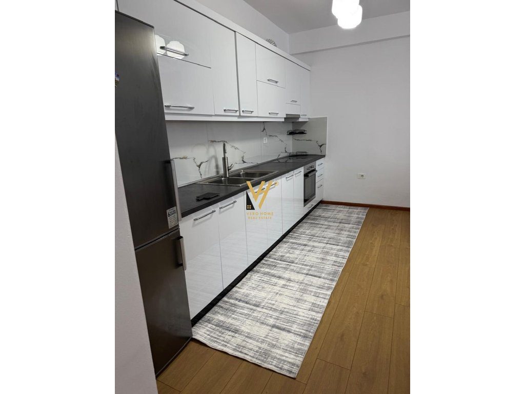 JEPET APARTAMENT 2+1+BLK ME QERA NE QENDER 60.000 LEKE 3