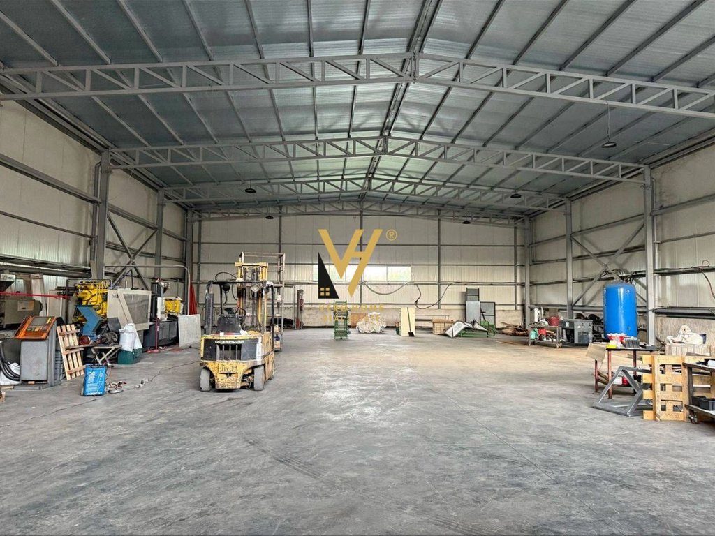 JEPET MAGAZINE 600M2 ME QERA NE KAMEZ 2.500 EURO