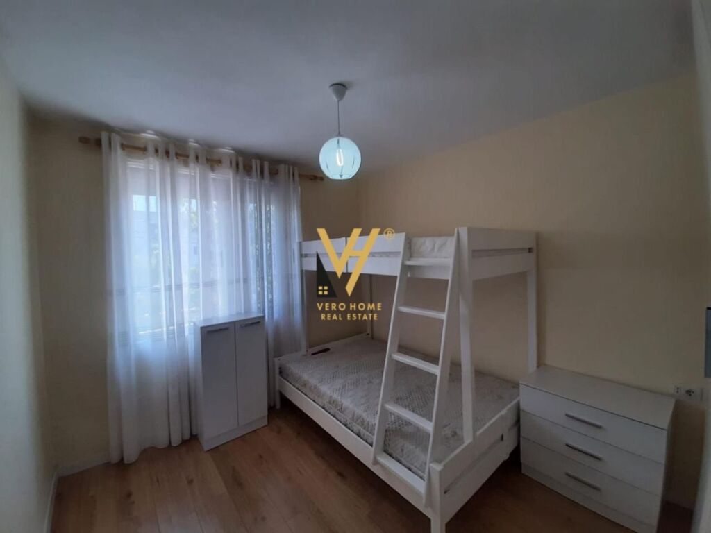 Shitet Apartament 2+1+ballkon te Rruga Mine Peza 72 m2 4