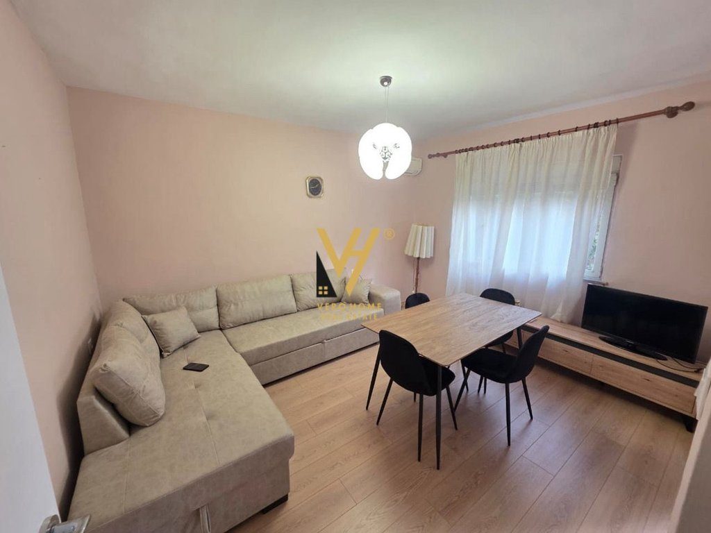JEPET APARTAMENT 1+1+BLK ME QERA TE MYSLYM SHYRI 59.000 LEKE
