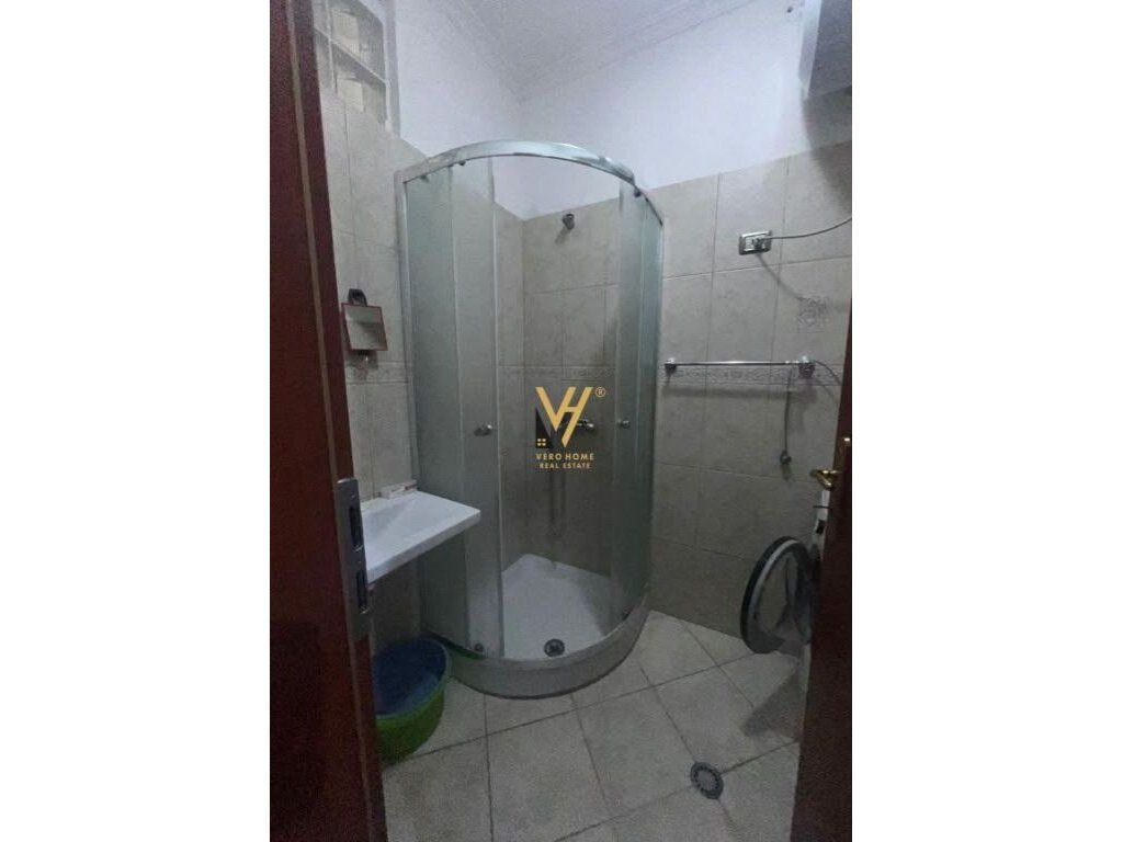 JEPET APARTAMENT 2+1+BLK ME QERA NE YZBERISHT 40.000 LEKE 4
