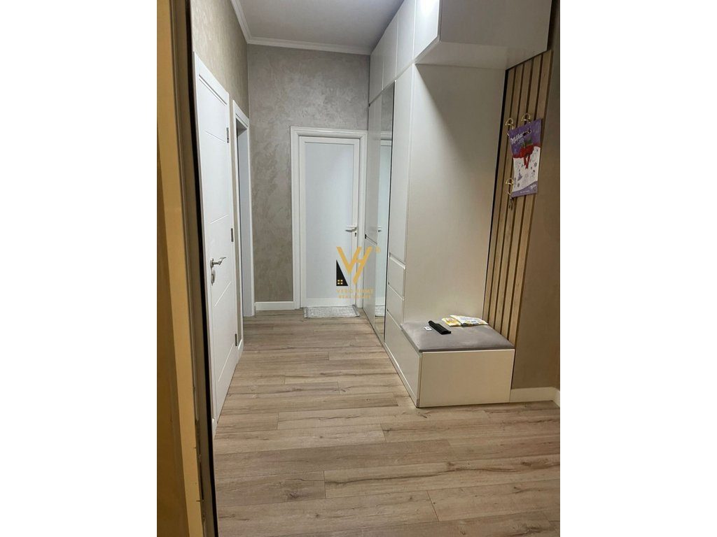 JEPET APARTAMENT 1+1+BLK ME QERA TEK KOPSHTI BOTANIK 65.000 LEKE 4