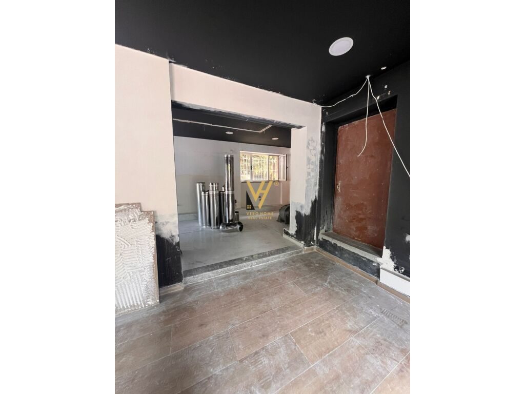 SHITET DYQAN 80M2 TEK 21 DHJETORI 750.000 EURO