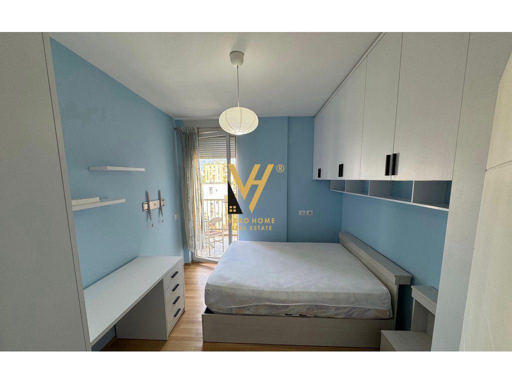 JEPET APARTAMENT 2+1+2 ME QERA TE RRUGA E DURRESIT 800 EURO 4