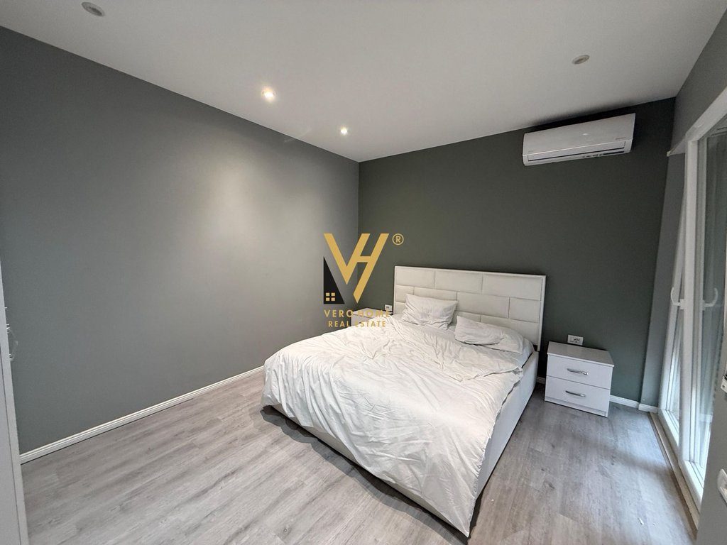 JEPET APARTAMENT 1+1+BLK ME QERA NE SHKOZE 40.000 LEKE 2