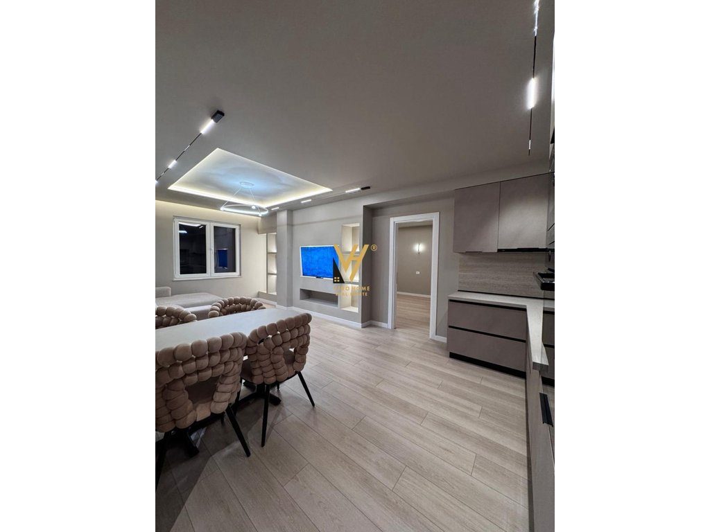 SHITET APARTAMENT 2+1+2+BLK TE KOMUNA PARISIT 275.000 EURO 2