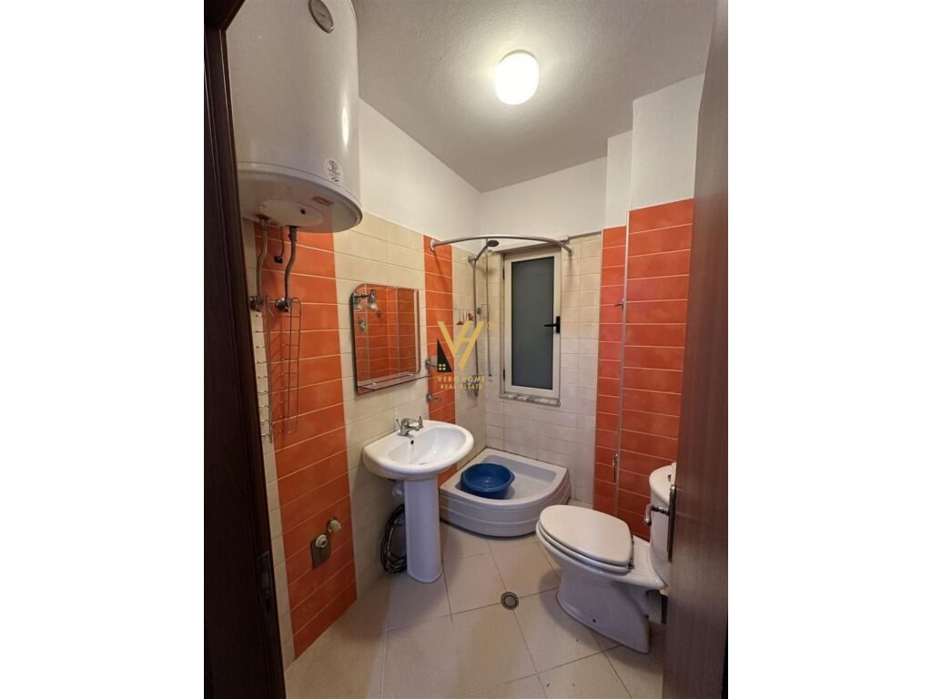 Jepet Apartament 2+1+2+ballkon me qera te Kopshti Zoologjik 115 m2