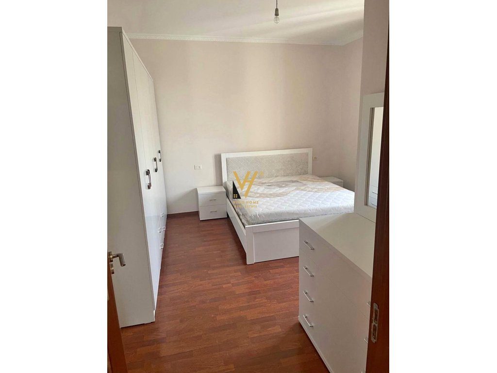 JEPET HYRJE 2+1+2BK ME QIRA TE 5 MAJI 45.000 LEKE 3