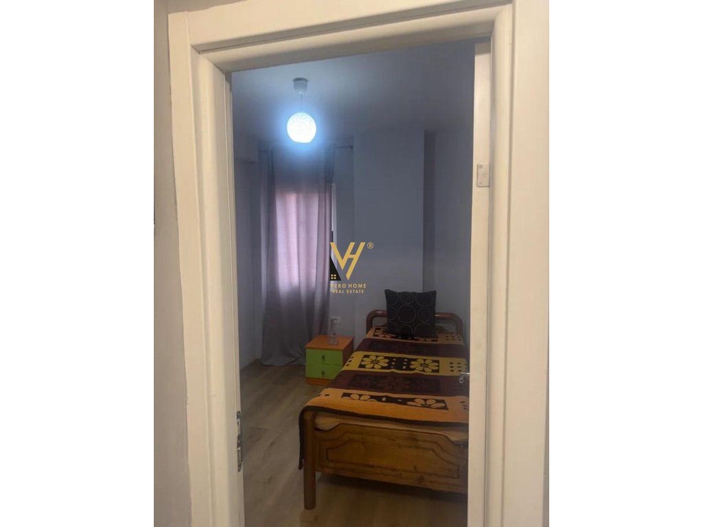 JEPET APARTAMENT 3+1+BLK ME QIRA TE KOPSHTI BOTANIK 55.000 LEKE 4