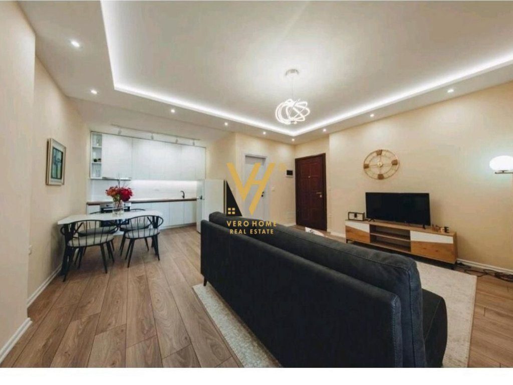 JEPET APARTAMENT 1+1 ME QERA TE RRUGA ISLAM ALLA 650 EURO