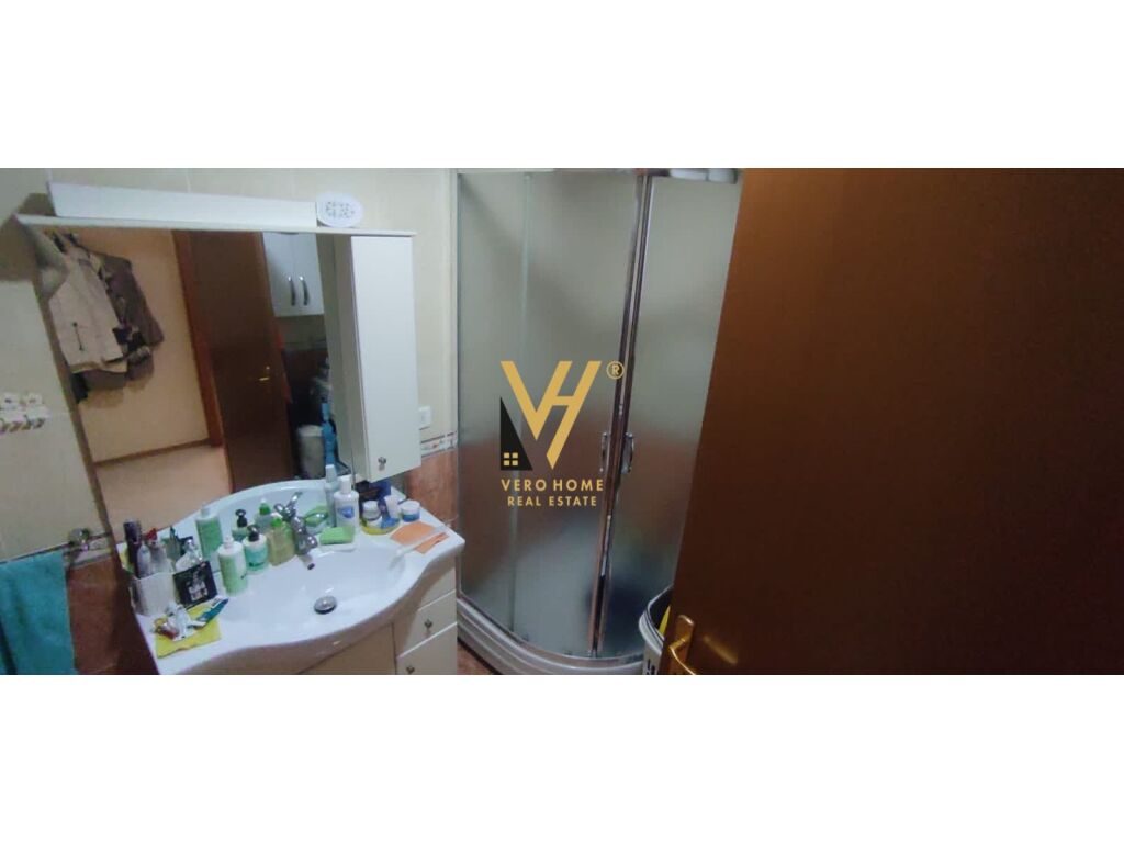 Shitet Apartament 2+1+2+ballkon te Qendra Kristal , Komuna e Parisit 95 m2 3