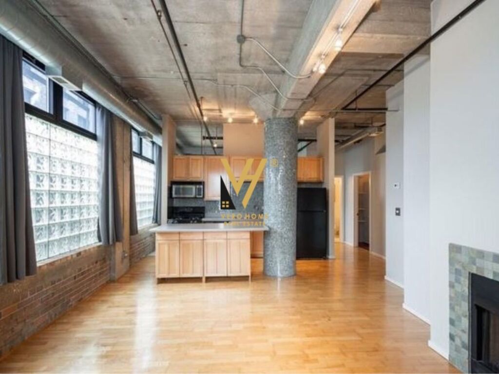 Shitet Apartament 2+1+2+ballkon te Rruga Siri Kodra 100 m2