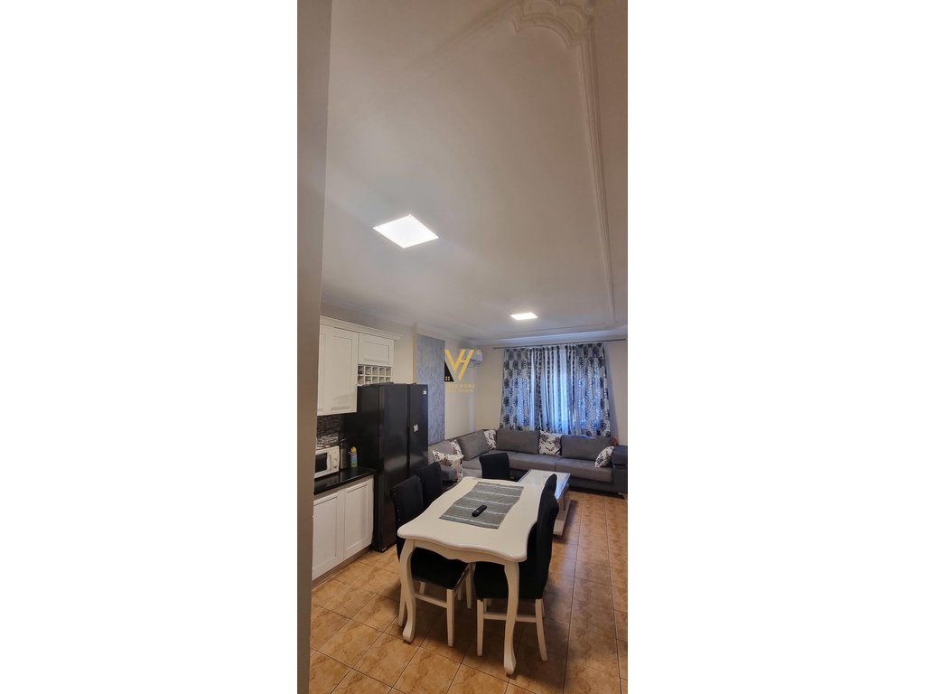 JEPET APARTAMENT 2+1+BLK ME QERA VILA L ASTIR 50.000 LEKE