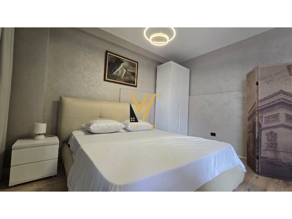 JEPET APARTAMENT 2+1+BLK ME QERA NE QENDER 1.500 EURO 4