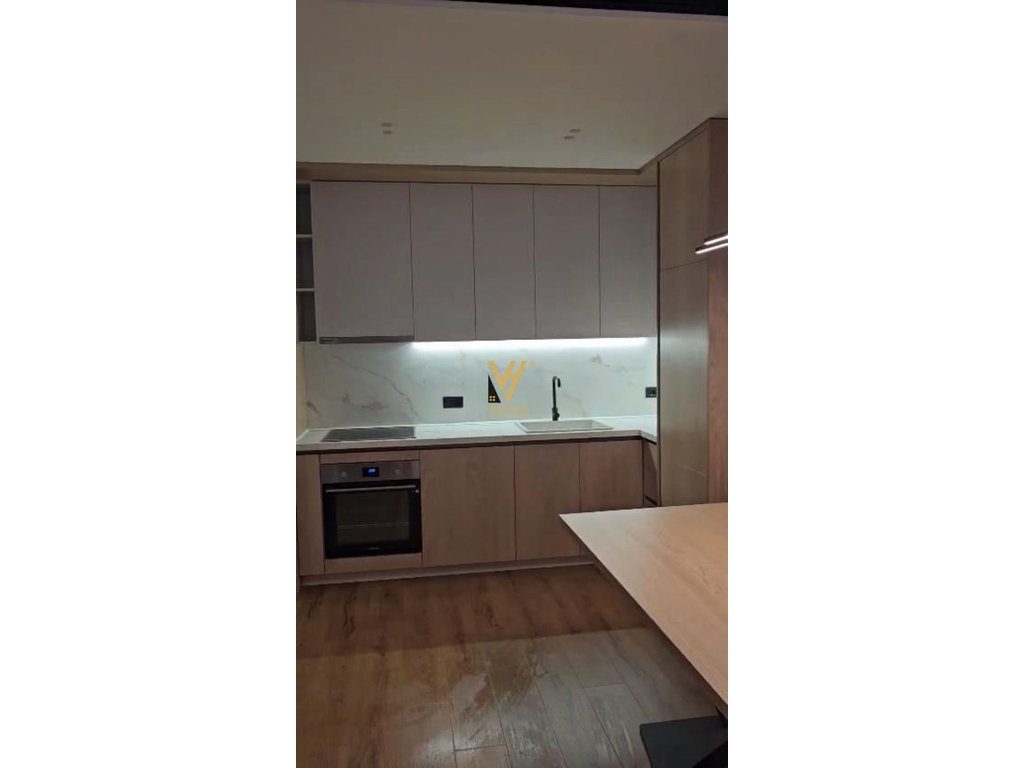 JEPET APARTAMENT 1+1+BLK ME QERA TE GOLDEN TOWER, MINE PEZA 850 EURO 3