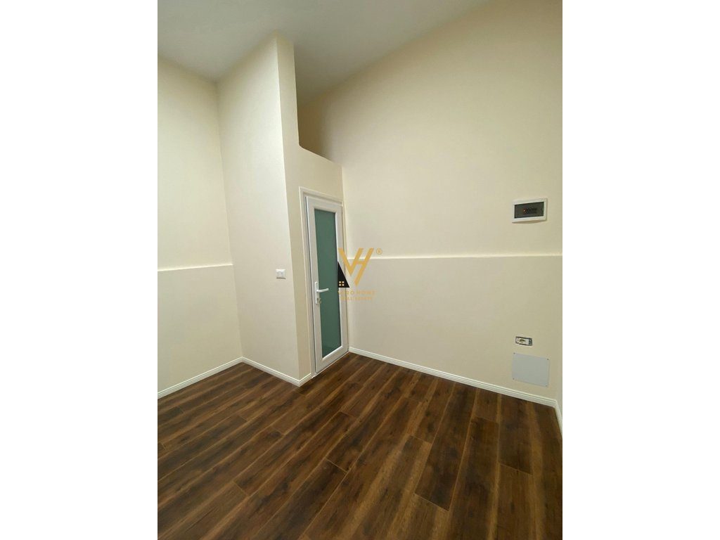 SHITET DYQAN 14.8 M2 TE KOMUNA E PARISIT 62.000 EURO 2