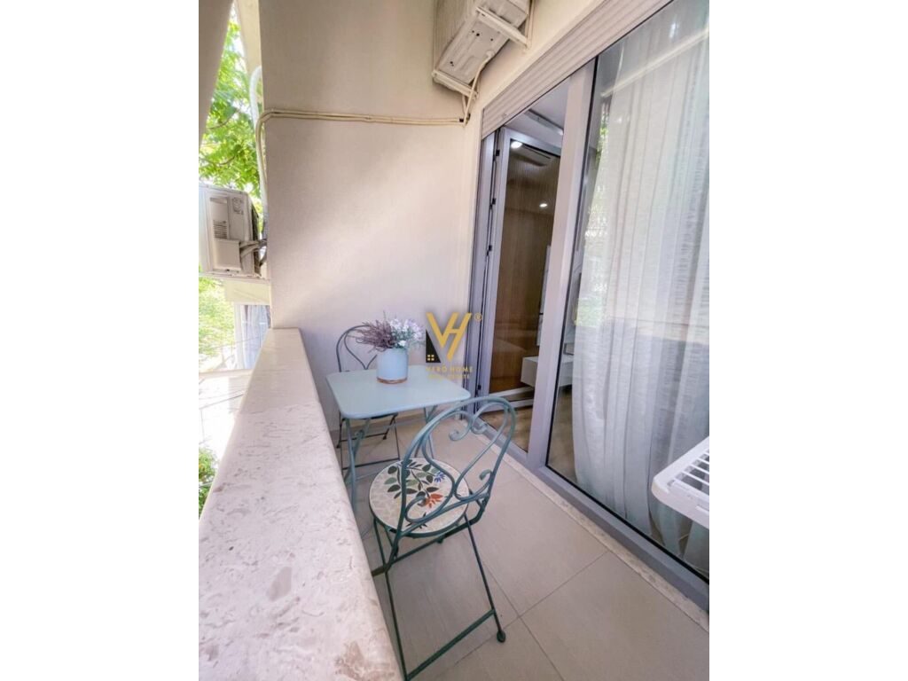 Jepet apartament 2+1 me qera te Pazari i Ri 130 m2