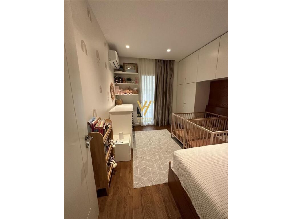 Jepet Apartament 2+1+2 me qera te Kopshti Botanik 125 m2 2