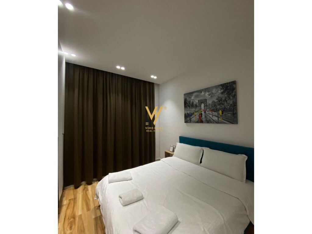 Shiten tre apartamente 1+1 te Rruga e Durresit ideale per airbnb 145 m2