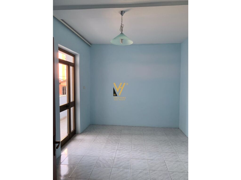 Shitet apartament 3+1+2 te Rruga Irfan Tomini 185 m2 3
